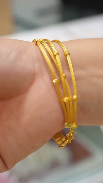 Topkapi Juwelier güncel Instagram paylaşımından bilekte 22 ayar altın bileklik